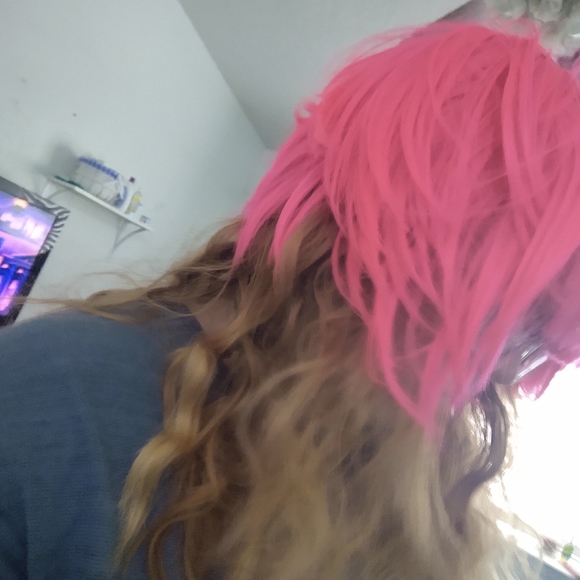 Pink wig - Picture 2 of 2